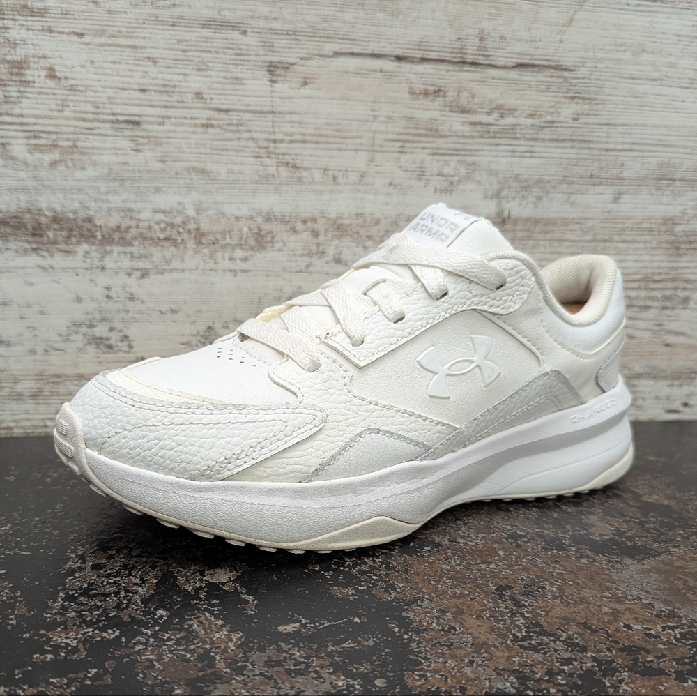 Under Armour UA Edge Shoes Sz 8 White Leather Walking Running 3028569-100